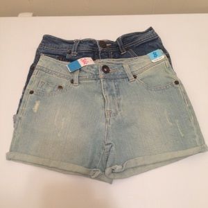 PRICE DROP Bundle Justice denim shorts size 8 💕